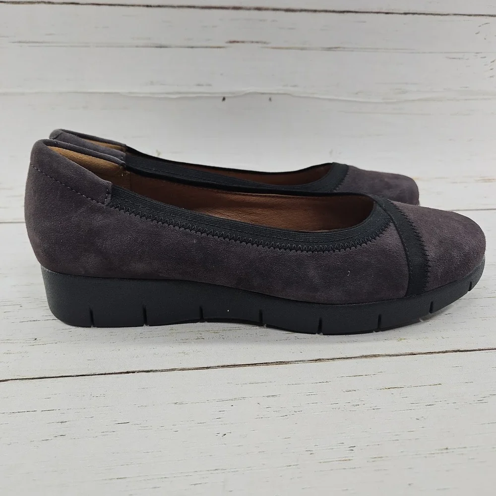 Clarks Artisan Daelyn Hill Size 10W Purple Gray Suede Slip On Wedge Shoes